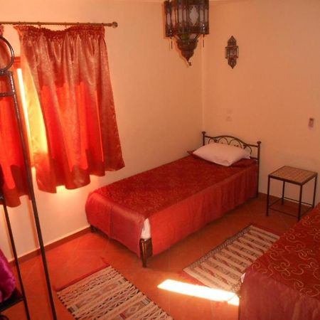 Click Excursions Tafraoute Hotell Taddart Exteriör bild