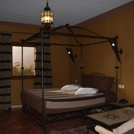 Click Excursions Tafraoute Hotell Taddart Exteriör bild