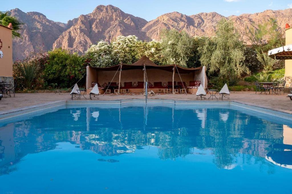 Click Excursions Tafraoute Hotell Taddart Exteriör bild