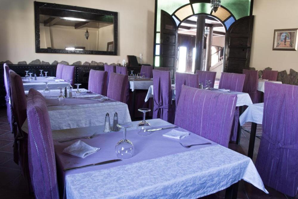 Click Excursions Tafraoute Hotell Taddart Exteriör bild
