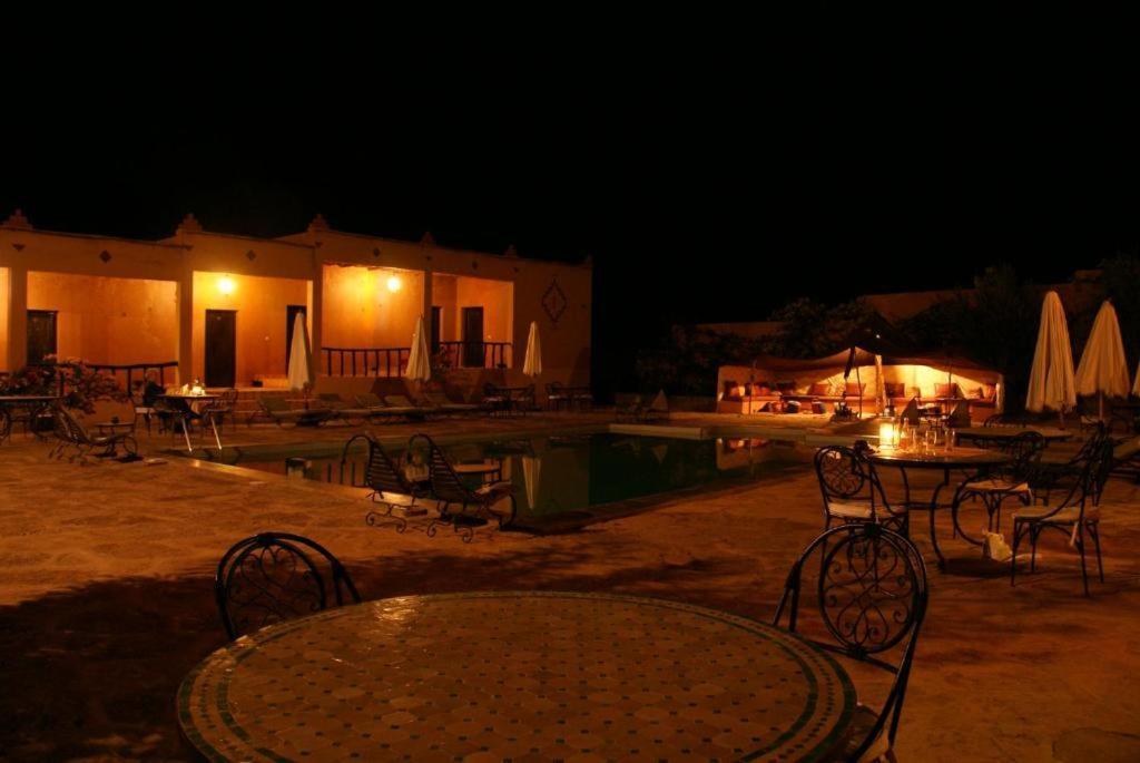 Click Excursions Tafraoute Hotell Taddart Exteriör bild