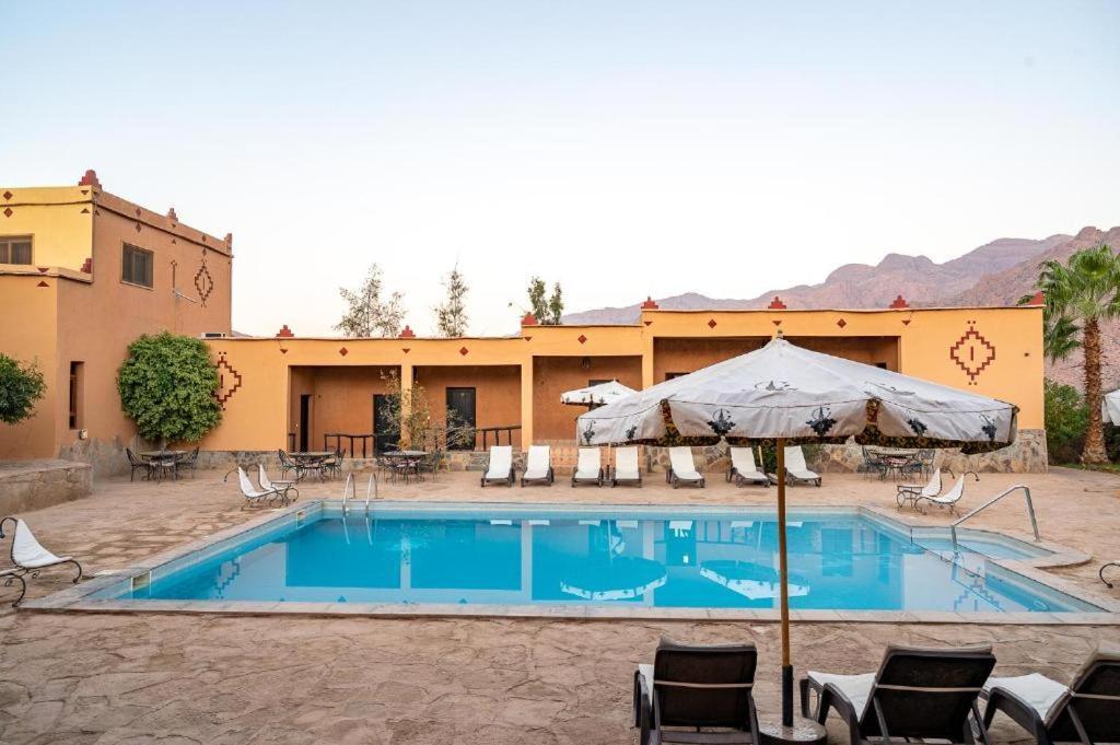 Click Excursions Tafraoute Hotell Taddart Exteriör bild
