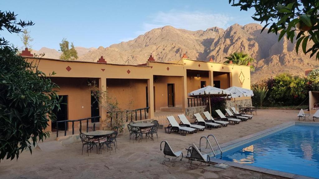 Click Excursions Tafraoute Hotell Taddart Exteriör bild