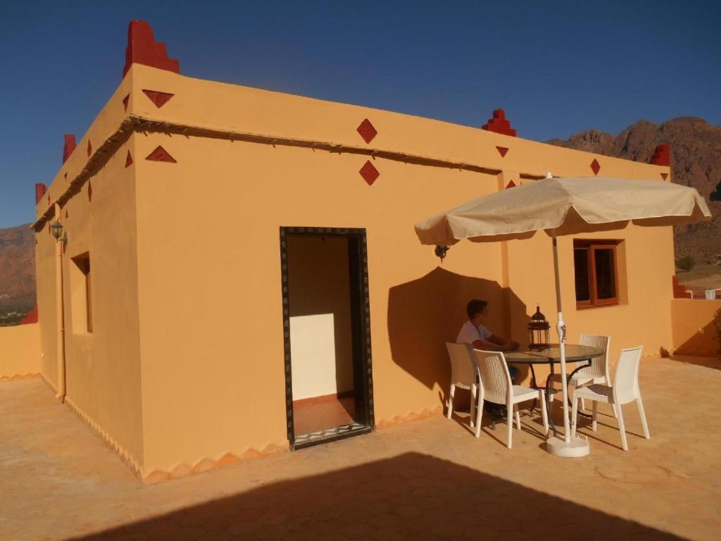 Click Excursions Tafraoute Hotell Taddart Exteriör bild