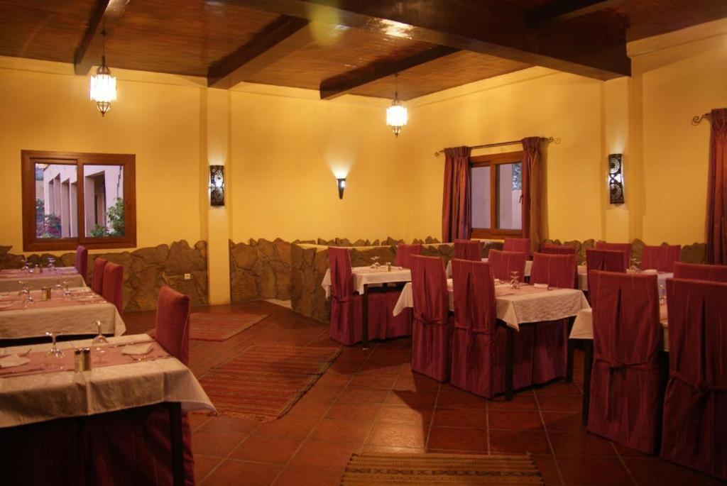 Click Excursions Tafraoute Hotell Taddart Exteriör bild